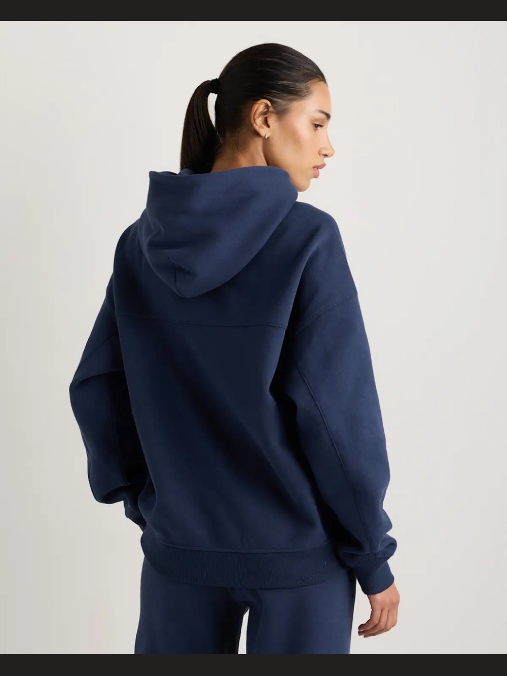 quince everyday fleece hoodie - Picture 5 of 10